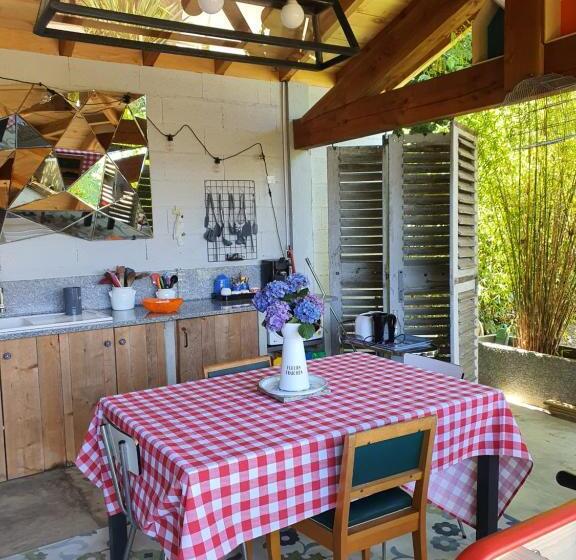 צימר A L Ecole Buissonnière, Chambre D Hôtes En Sidobre