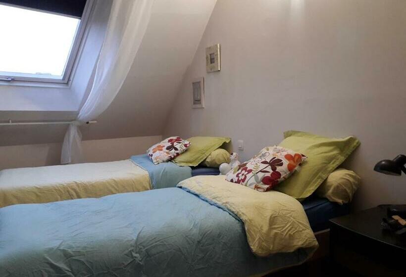 Bed and Breakfast Chambre Maison De Ville Dans La Cité Des Trois Vallées