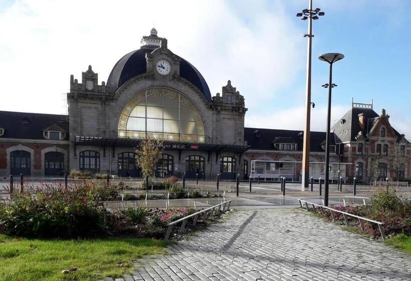 Bed and Breakfast Chambre Maison De Ville Dans La Cité Des Trois Vallées
