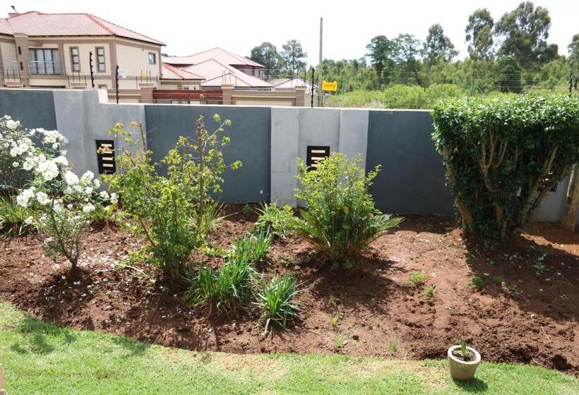 צימר Charis View Guest House