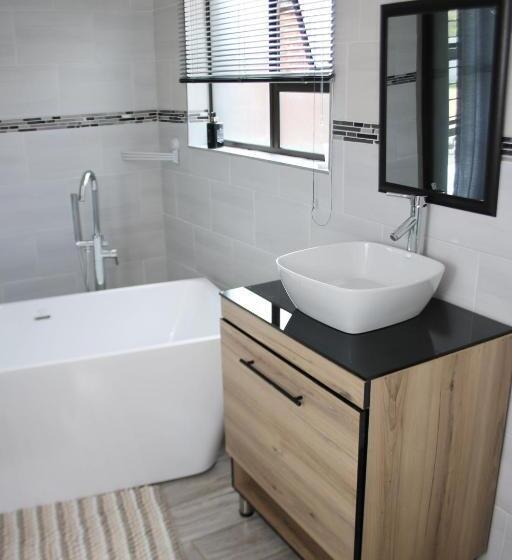 צימר Charis View Guest House