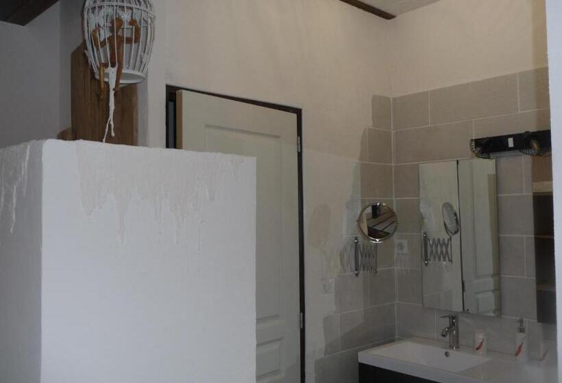 مبيت وإفطار L Anagramme, Chambres, Table D Hôtes Et Gîte Pour Adultes, Naturistes Ou Non !