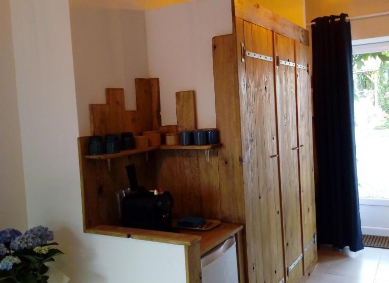 مبيت وإفطار L Anagramme, Chambres, Table D Hôtes Et Gîte Pour Adultes, Naturistes Ou Non !