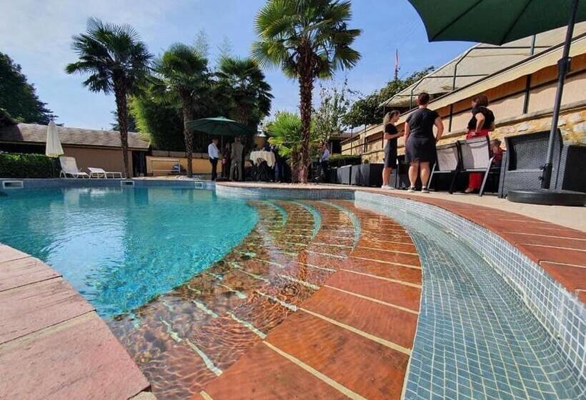 住宿加早餐  La Maison Cachée Du Pavillon Bellevue