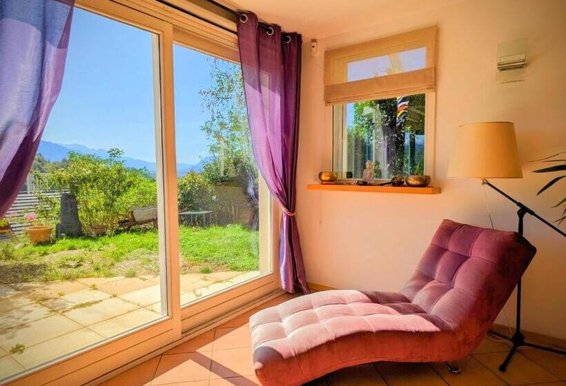 ベッドアンドブレックファースト Le Belvédère : Chambres Et Table D Hôtes