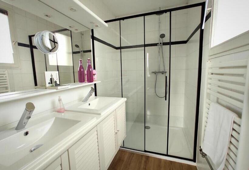 ベッドアンドブレックファースト Le Belvédère : Chambres Et Table D Hôtes