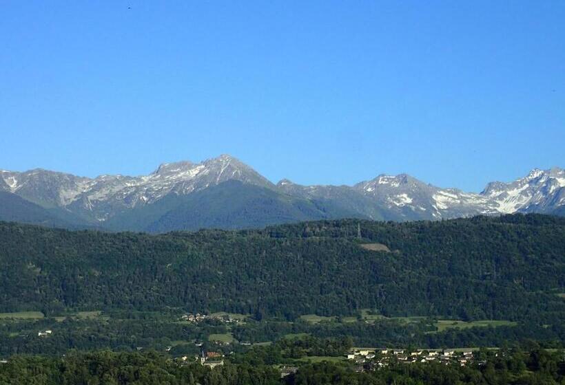 ベッドアンドブレックファースト Le Belvédère : Chambres Et Table D Hôtes