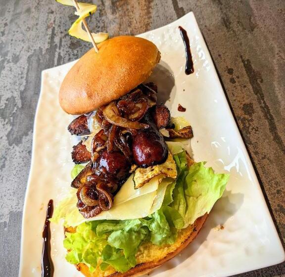 ベッドアンドブレックファースト Le Belvédère : Chambres Et Table D Hôtes