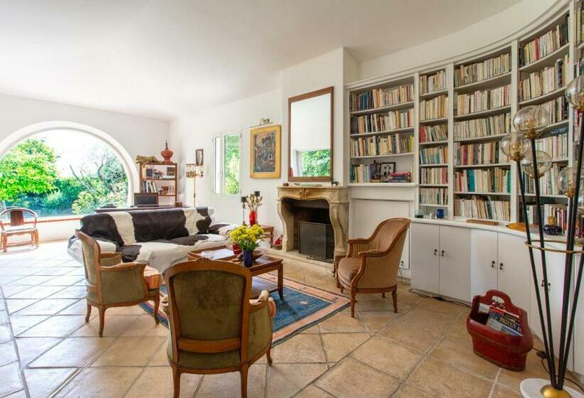 住宿加早餐  Le Domaine Des Mûriers   Charme, Chic, Calme En Provence Côte D Azur