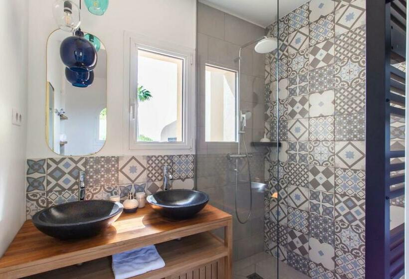 住宿加早餐  Le Domaine Des Mûriers   Charme, Chic, Calme En Provence Côte D Azur