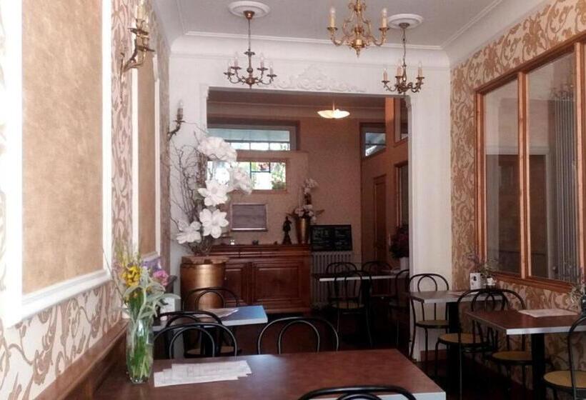 مبيت وإفطار Les Terrasses De Saillans