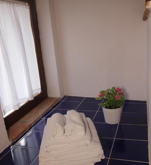 مبيت وإفطار La Maison Del Borgo