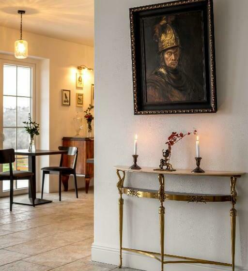 تختخواب و صبحانه Peterc Vineyard Estate