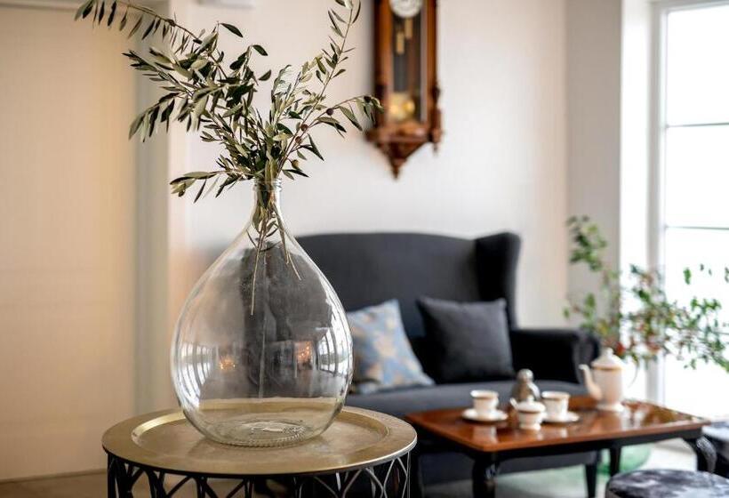 تختخواب و صبحانه Peterc Vineyard Estate