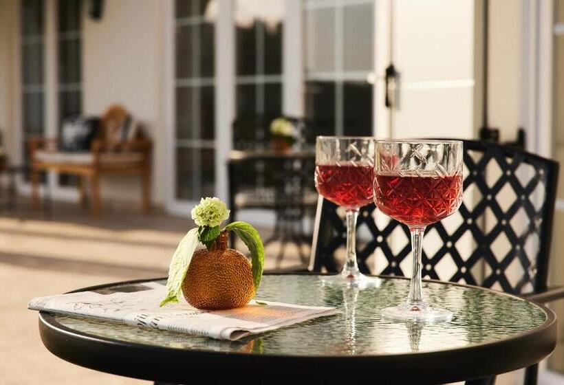 تختخواب و صبحانه Peterc Vineyard Estate