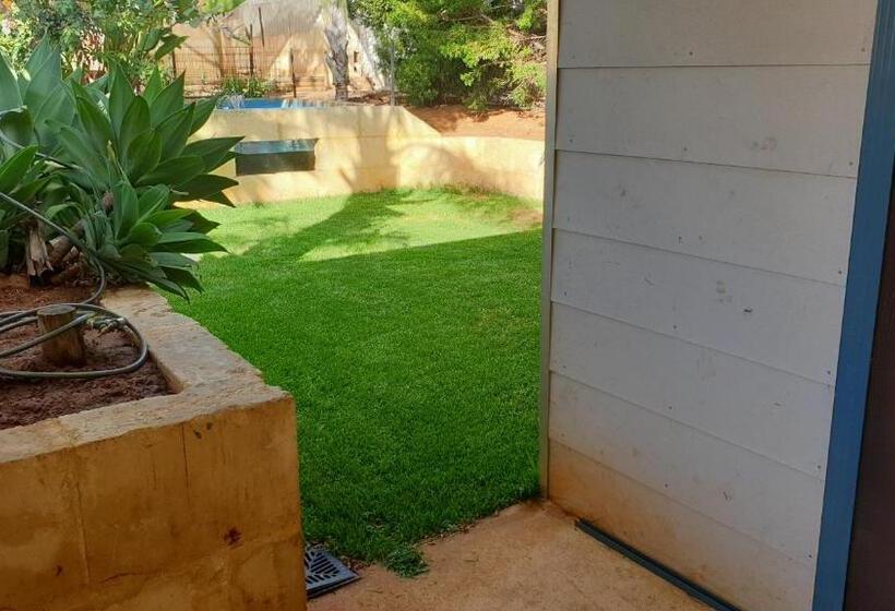 مبيت وإفطار Roseneath Cottage