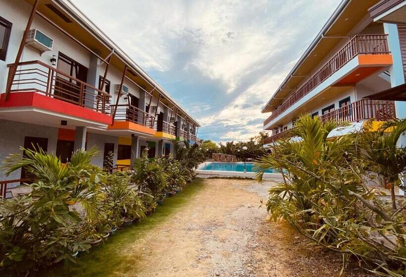 Cerca Parola Beach Resort