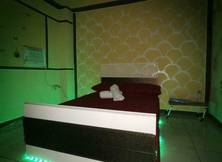 בית מלון כפרי Cabanatuan City Pny Transient Inn 2