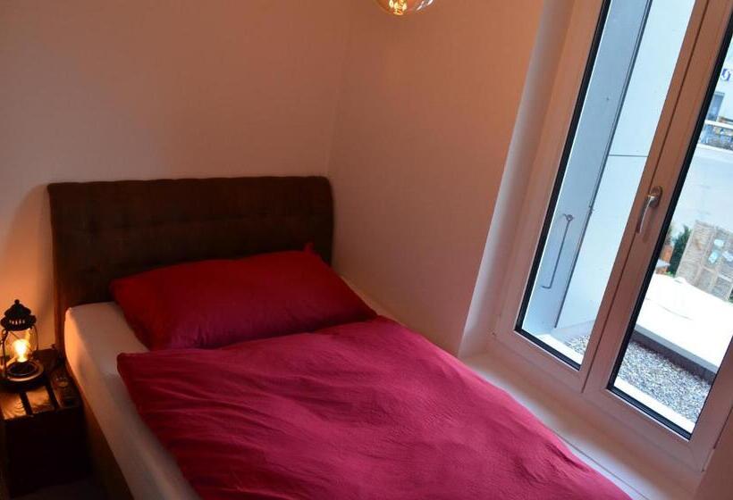 酒店 Guesthouse Meitschi Thun   Contactless Self Check In