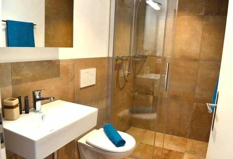 ホテル Guesthouse Meitschi Thun   Contactless Self Check In