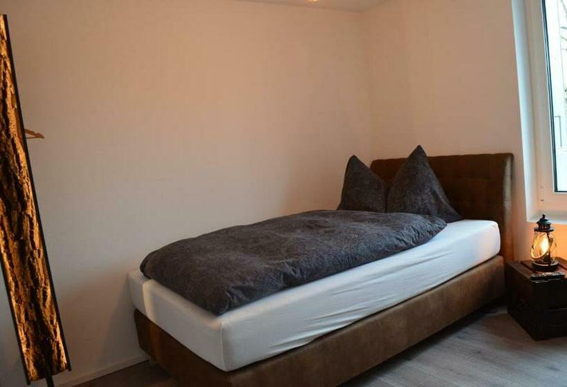 酒店 Guesthouse Meitschi Thun   Contactless Self Check In