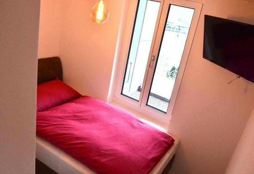 ホテル Guesthouse Meitschi Thun   Contactless Self Check In