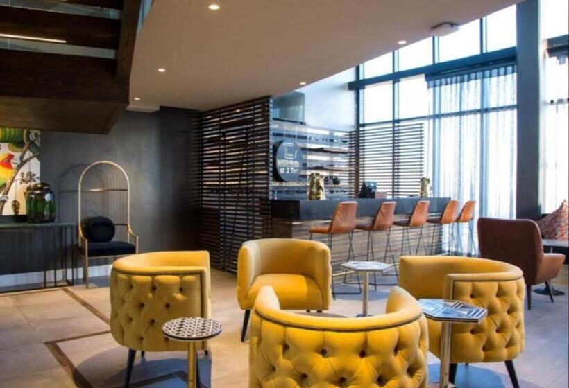 Mgb Hotel At 2ten