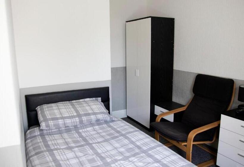 بنسيون Bursar Street 19