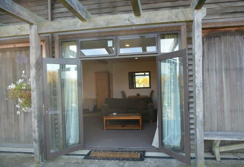 پانسیون Ddog Vineyard & Bnb