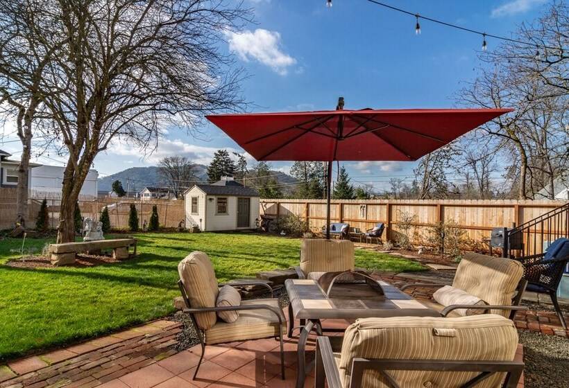 بنسيون Historical John Rast House Circa 1875