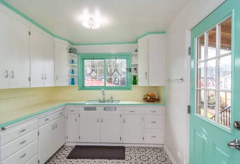 بنسيون Historical John Rast House Circa 1875