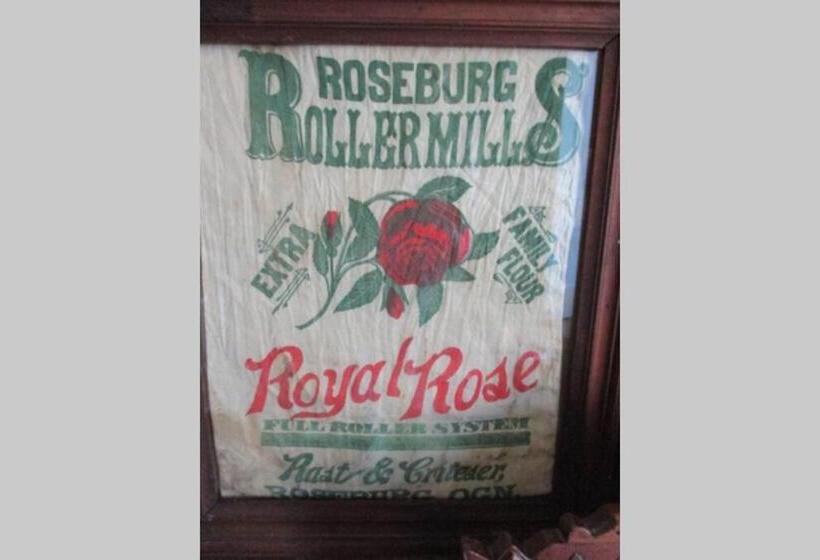 بنسيون Historical John Rast House Circa 1875