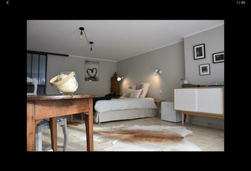 פנסיון La Secrète Chambre De La Tour