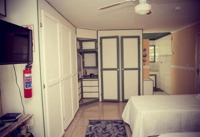 פנסיון The Cottage