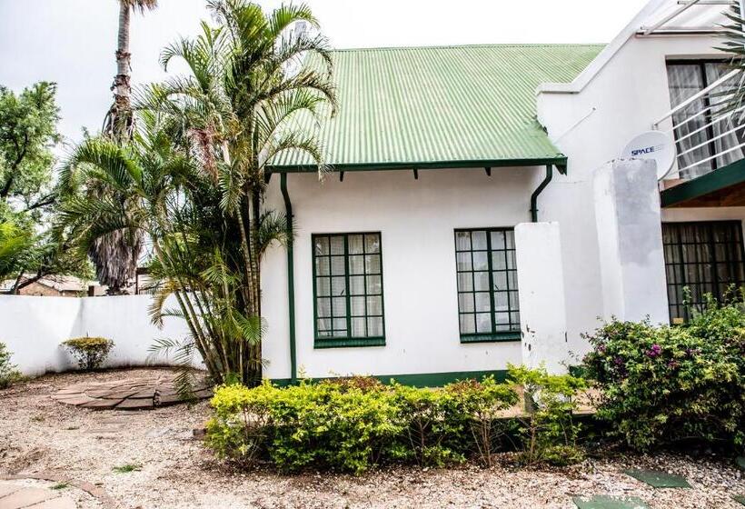 פנסיון The Cottage