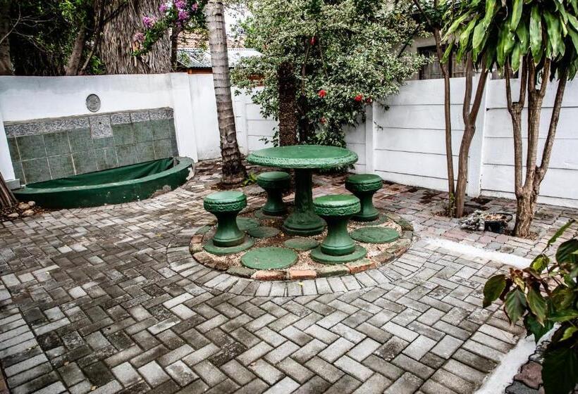 פנסיון The Cottage