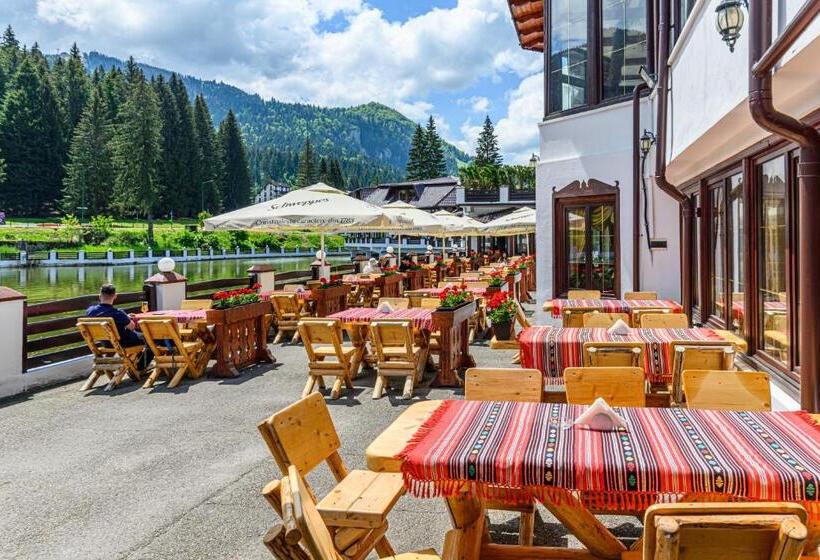 بنسيون Vila Miorita