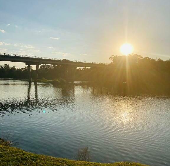 אתר נופש Pont De Val   La Rivière Apartments