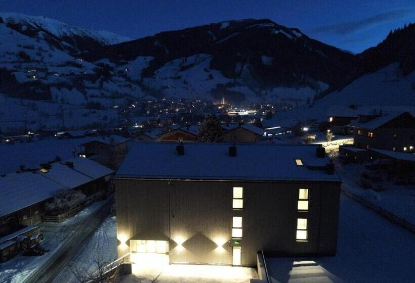 Simple Life Apartments