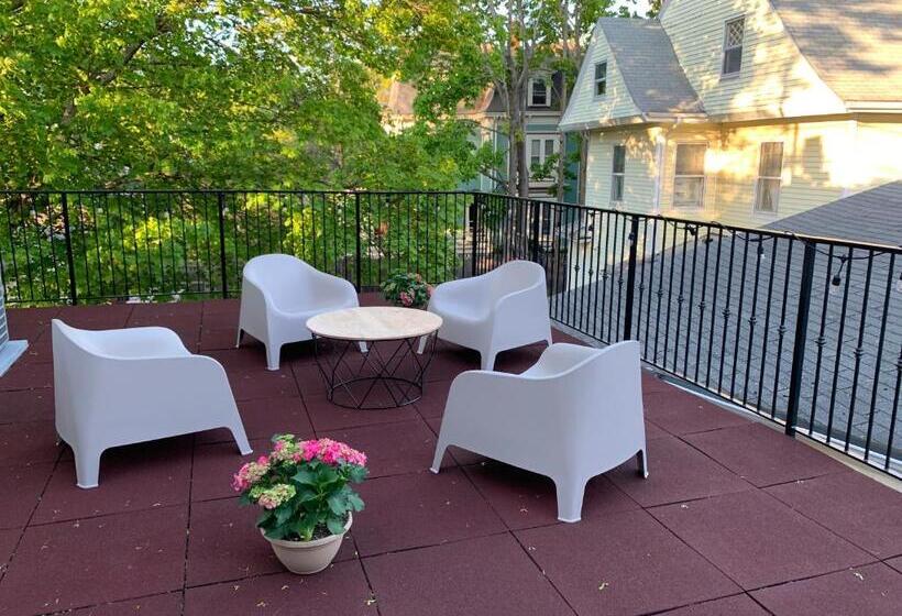 The Inn At Newton Highlands