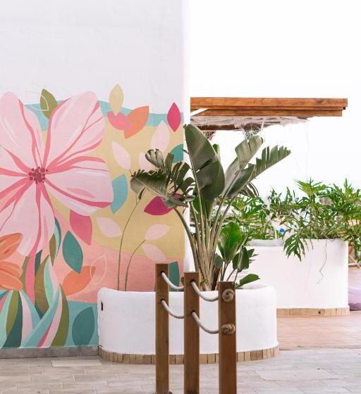 فندق صغير The Tree House Tenerife