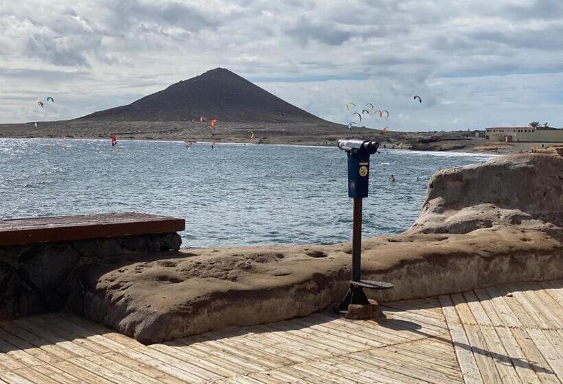 فندق صغير The Tree House Tenerife