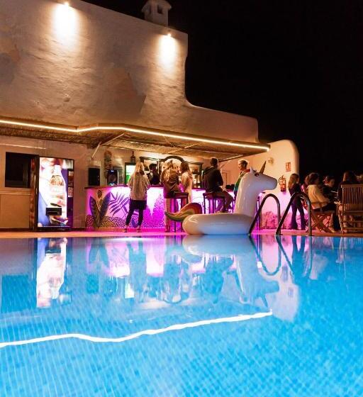 فندق صغير The Tree House Tenerife