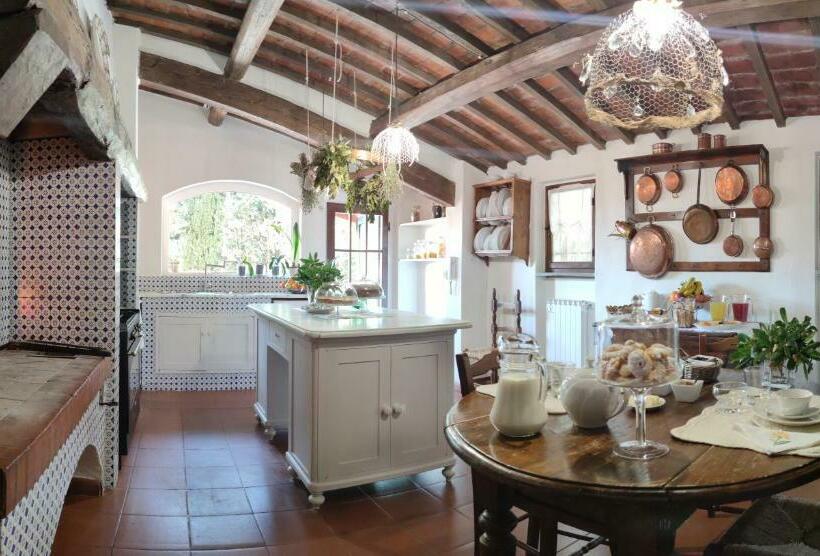 Antico Casale Toscano B & B