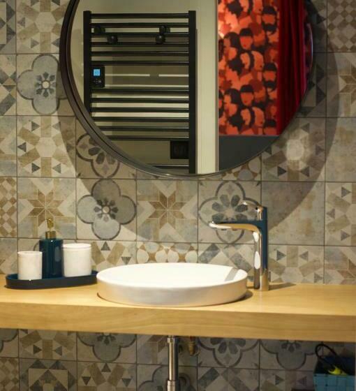 ベッドアンドブレックファースト Au 689