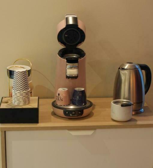 ベッドアンドブレックファースト Au 689