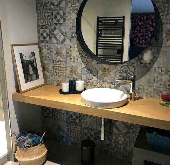 ベッドアンドブレックファースト Au 689