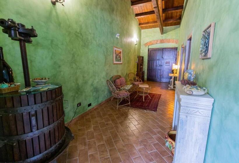 ベッドアンドブレックファースト Cantine Cipri Resort