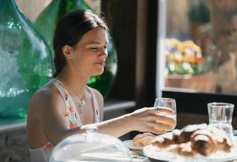 ベッドアンドブレックファースト Cantine Cipri Resort