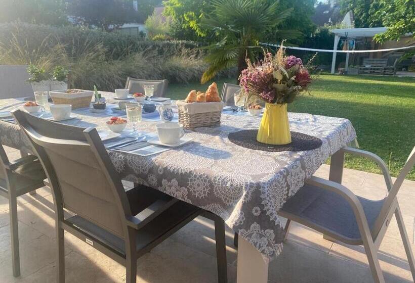 민박 Chambre D Hôtes De Verdigné Piscine Chauffée Parking Wifi